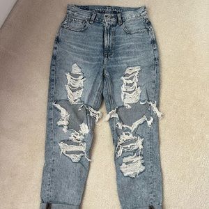 american eagle ripped mom jeans